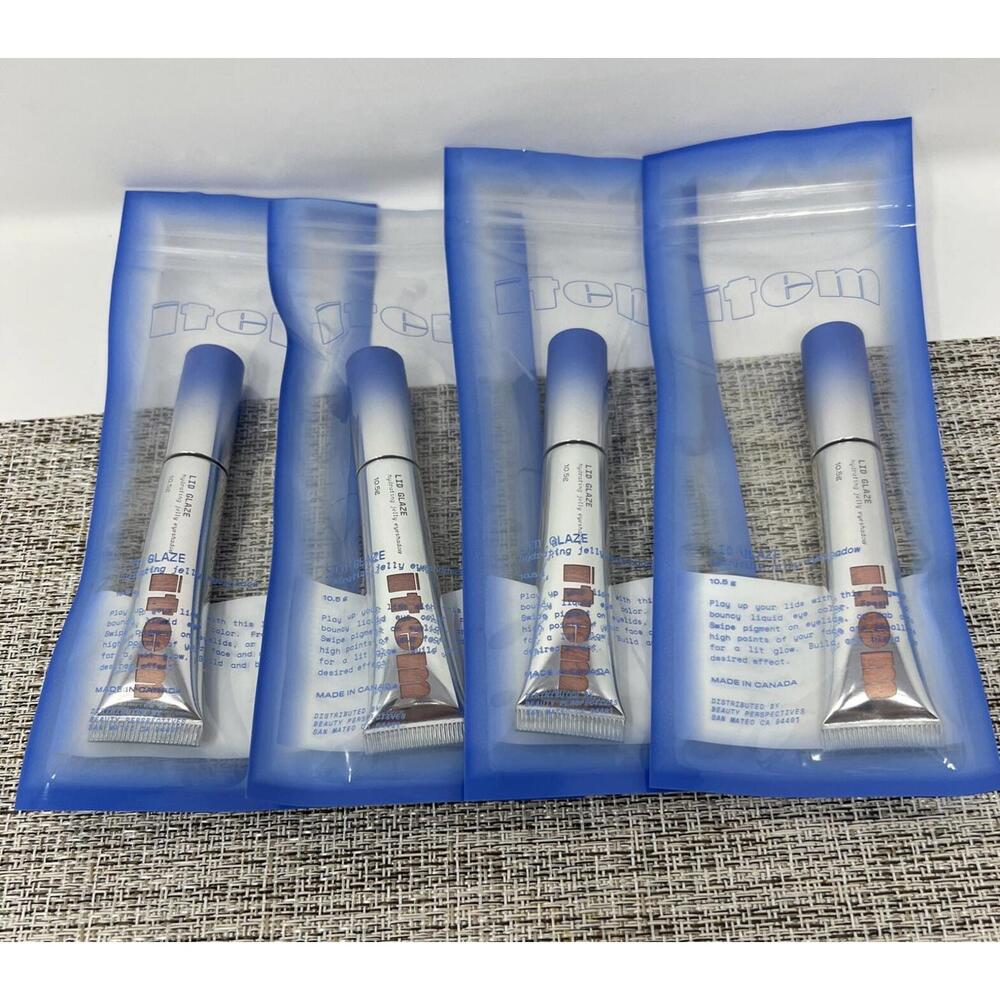 4X- Item Beauty Lid Glaze in Sunday, 3 AM. Full Size, 10.5 g. J4
